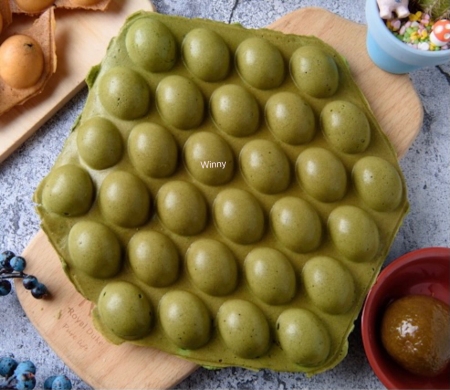 Matcha egg cake